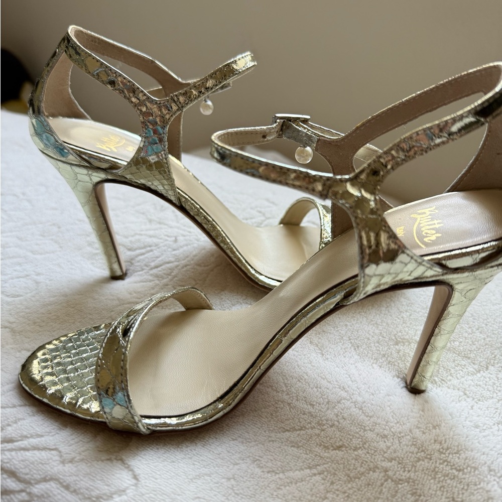Butter Italy gold heels
